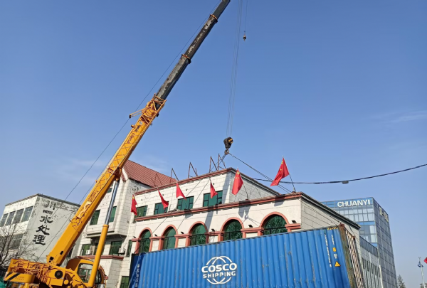 【川一股份】出口阿聯(lián)酋20T單級反滲透設備+8T濃水回收設備裝柜發(fā)貨