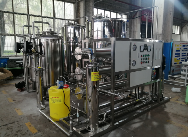 山西環(huán)境公司5T全不銹鋼反滲透設(shè)備安裝調(diào)試