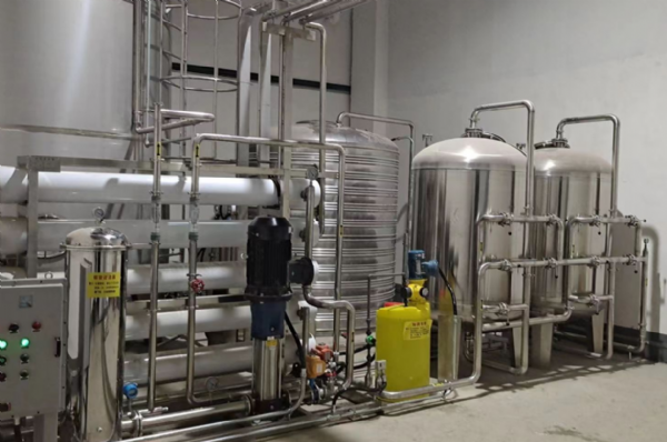 山東臨沂酒業(yè)反滲透設(shè)備安裝調(diào)試